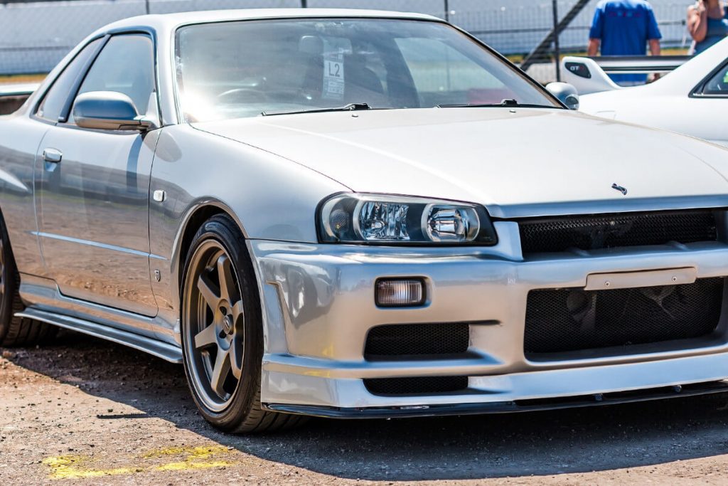 ¿Qué se conoce como un coche con deudas?