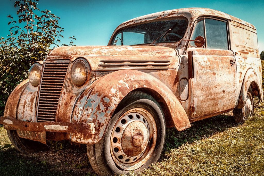 ¿Qué hacer para vender un coche viejo?