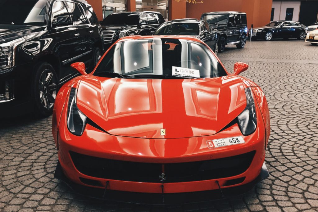 ¿Qué hacer para vender coche de alta gama online?