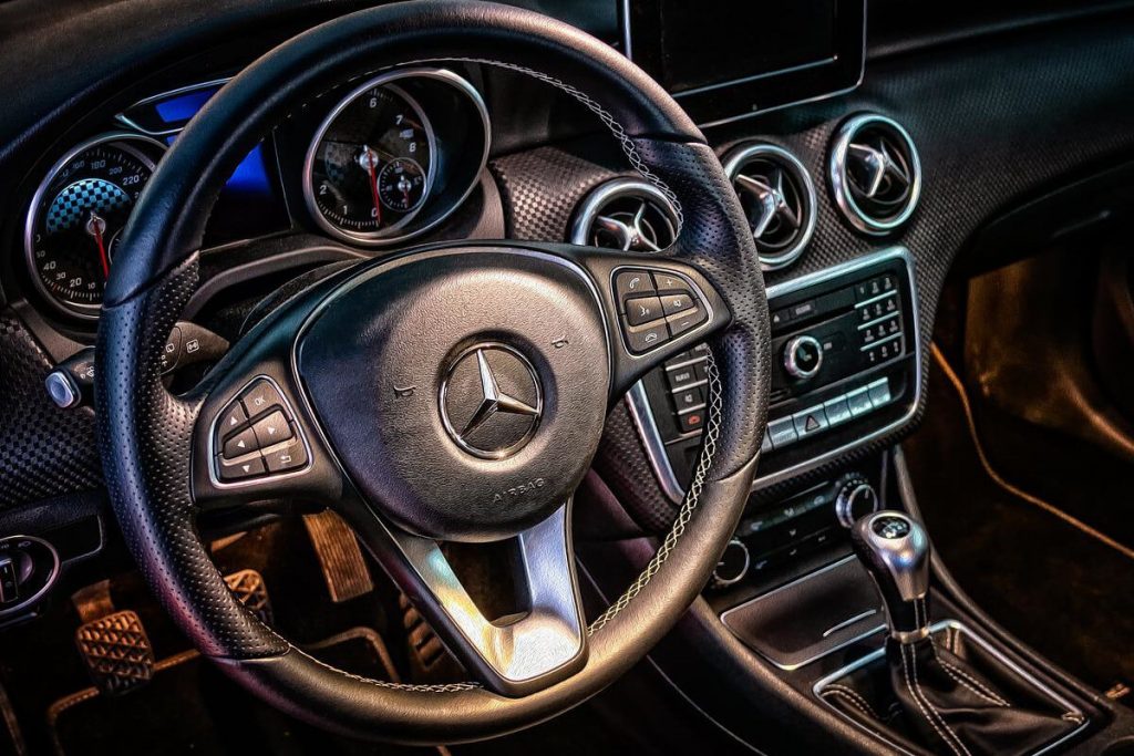 ¿Qué pasa si compro un coche embargado o con precinto?