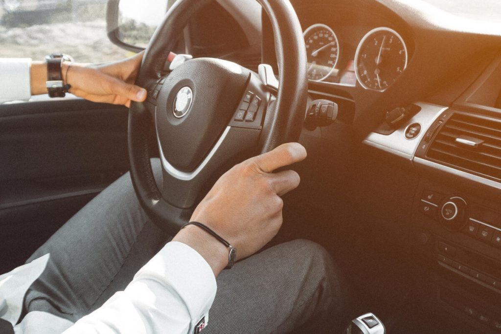 Establecimientos de compra y venta de coches