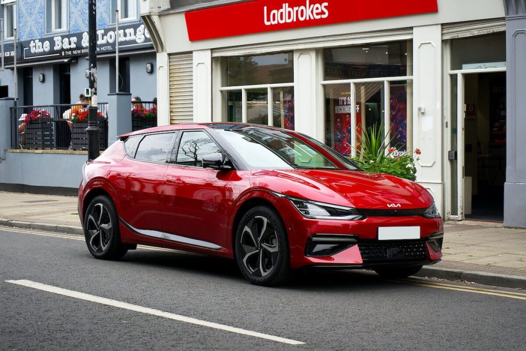 En solución al tema mencionado, llega la fantástica idea de la movilidad eléctrica, una revolución a nuestro tiempo